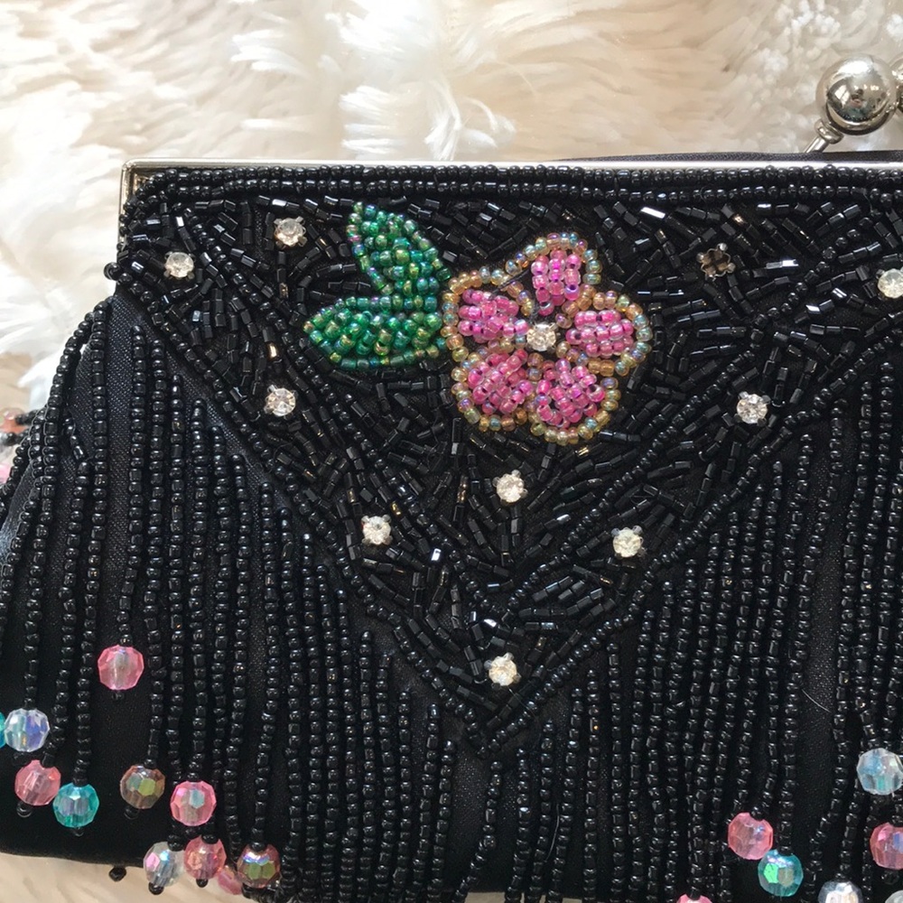 BEADED PURSE - Picture 9 of 9